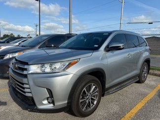 Used 2019 Toyota Highlander AWD V6 image 1