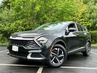 Used 2023 Kia Sportage LX image 1