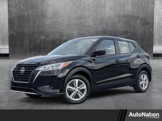 Used 2023 Nissan Kicks S image 1