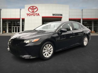 Certified 2020 Toyota Camry LE image 1