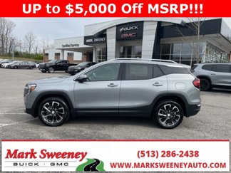 New 2024 GMC Terrain SLT w/ LPO, Floor Liner Package image 1
