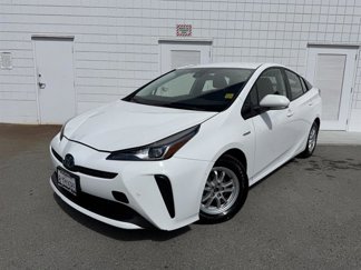Used 2022 Toyota Prius LE image 1
