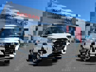 Used 2025 Nissan Kicks Play S image 1