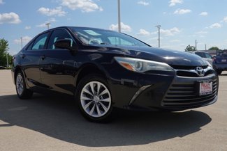 Used 2015 Toyota Camry LE image 1