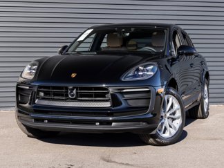 Used 2025 Porsche Macan image 1