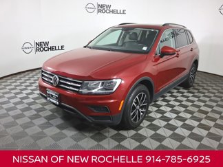 Used 2021 Volkswagen Tiguan SE w/ Panoramic Sunroof Package image 1