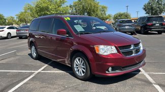 Used 2019 Dodge Grand Caravan SXT image 1
