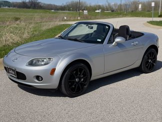 Used 2007 MAZDA MX-5 Miata Touring w/ Suspension Pkg image 1