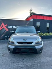 Used 2011 Kia Soul + image 1