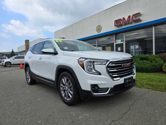 Used 2022 GMC Terrain SLT image 1