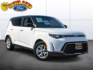 Used 2024 Kia Soul S image 1