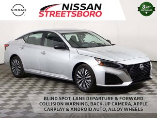 Used 2024 Nissan Altima 2.5 SV image 1