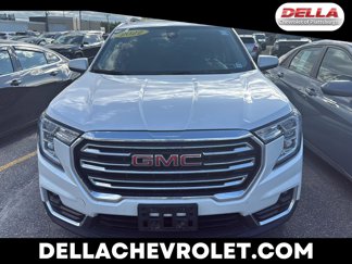 Used 2022 GMC Terrain SLT w/ Infotainment Package II image 1