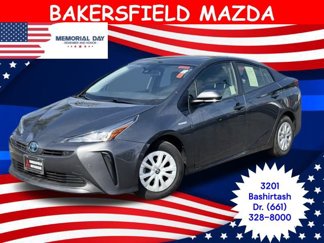 Used 2021 Toyota Prius LE image 1