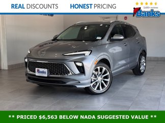 Certified 2024 Buick Encore GX Avenir image 1