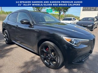Used 2022 Alfa Romeo Stelvio Veloce image 1