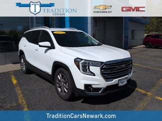 Used 2023 GMC Terrain SLT image 1