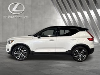Used 2019 Volvo XC40 T5 R-Design image 1