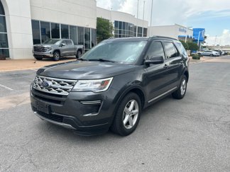 Used 2018 Ford Explorer XLT image 1