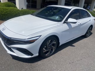 New 2025 Hyundai Elantra SEL image 1