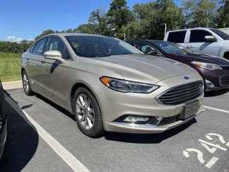 Used 2017 Ford Fusion SE w/ Fusion SE Technology Package image 1