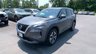 Used 2021 Nissan Rogue SV image 1