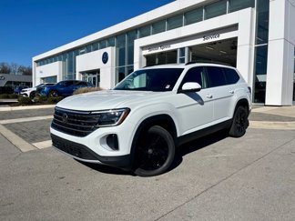 New 2025 Volkswagen Atlas SE image 1