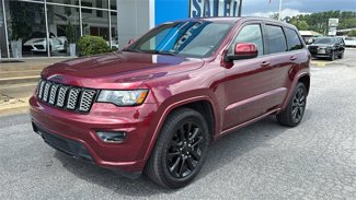 Used 2018 Jeep Grand Cherokee Altitude image 1