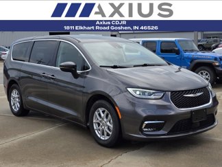Used 2023 Chrysler Pacifica Touring-L image 1