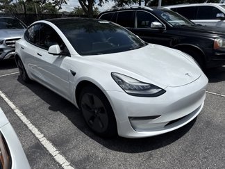 Used 2021 Tesla Model 3 Standard Range Plus image 1
