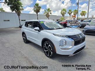 Used 2022 Mitsubishi Outlander ES image 1