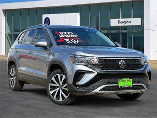 New 2024 Volkswagen Taos SE image 1