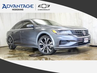 Used 2022 Volkswagen Passat 2.0T SE image 1