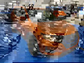Used 2019 Nissan Rogue SV image 1