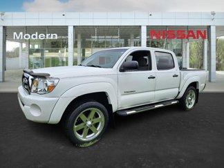 Used 2009 Toyota Tacoma PreRunner image 1