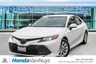 Used 2018 Toyota Camry LE image 1