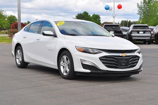 Used 2025 Chevrolet Malibu LS image 1
