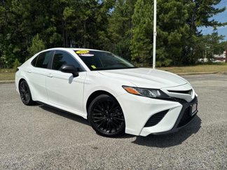 Certified 2019 Toyota Camry SE image 1