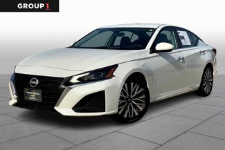 Used 2023 Nissan Altima 2.5 SV image 1