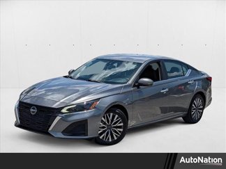 Used 2023 Nissan Altima 2.5 SV image 1