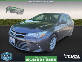 Used 2015 Toyota Camry LE image 1