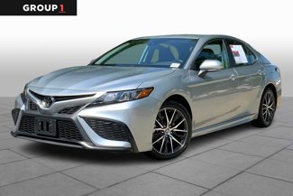 Used 2023 Toyota Camry SE image 1