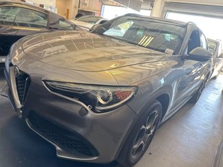 Used 2018 Alfa Romeo Stelvio Ti Sport image 1