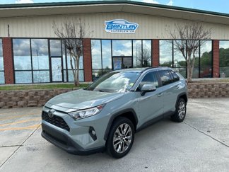 Used 2020 Toyota RAV4 XLE Premium image 1