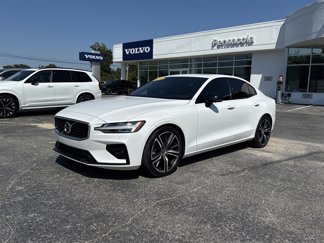 Used 2019 Volvo S60 T5 R-Design image 1