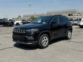 New 2025 Jeep Compass Latitude image 1