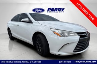 Used 2017 Toyota Camry LE image 1