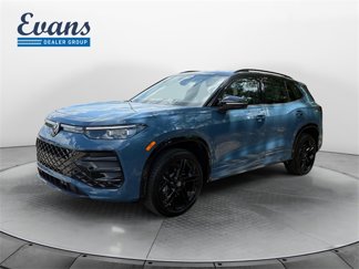 New 2025 Volkswagen Tiguan SE R-Line image 1
