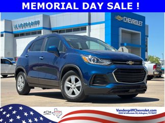 Used 2020 Chevrolet Trax LT w/ LT Convenience Package image 1