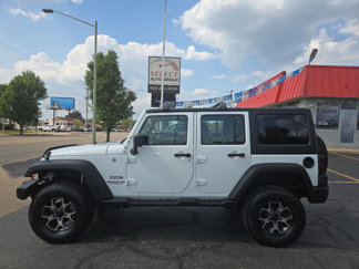 Used 2017 Jeep Wrangler Unlimited Sport image 1